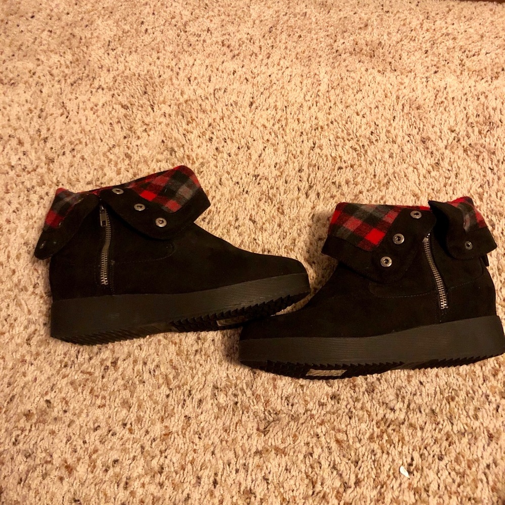 Booties - Picture 3 of 5